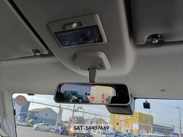 Suzuki SPACIA 2019-11 8368952-26