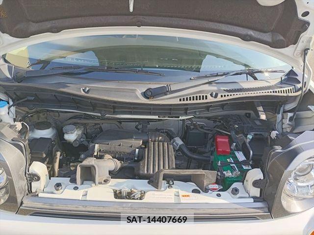 Suzuki SPACIA 2019-11 8368952-28