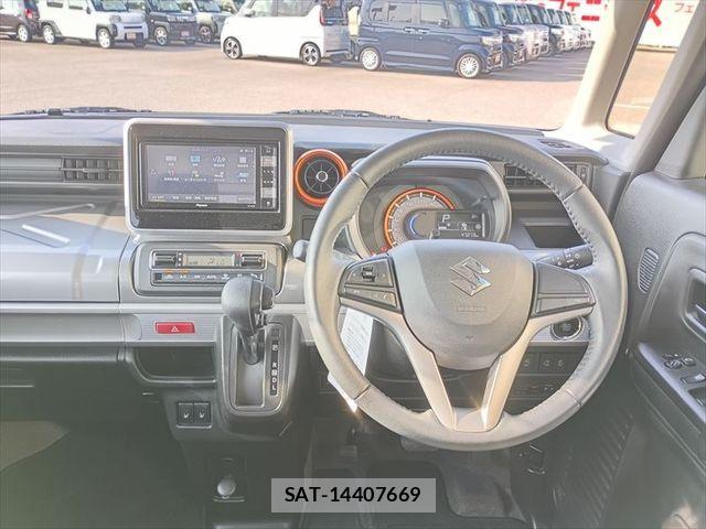 Suzuki SPACIA 2019-11 8368952-5