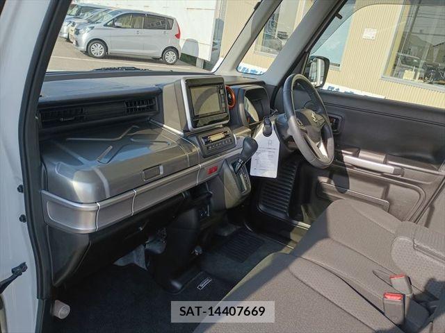 Suzuki SPACIA 2019-11 8368952-6