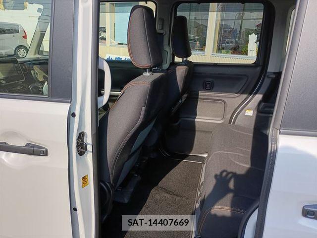 Suzuki SPACIA 2019-11 8368952-8