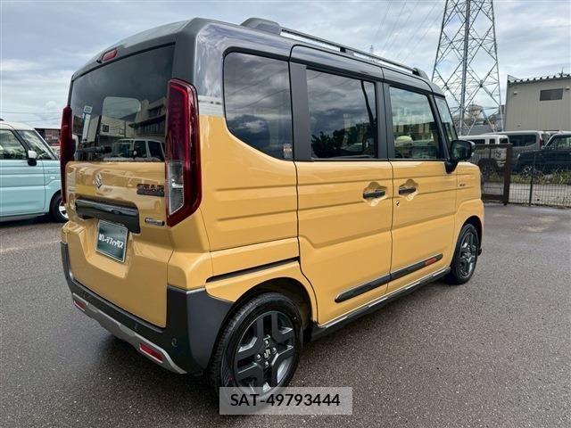 Suzuki SPACIA 2024-10 8368938-6