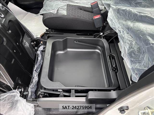 Suzuki SPACIA 2026-06 8372225-29
