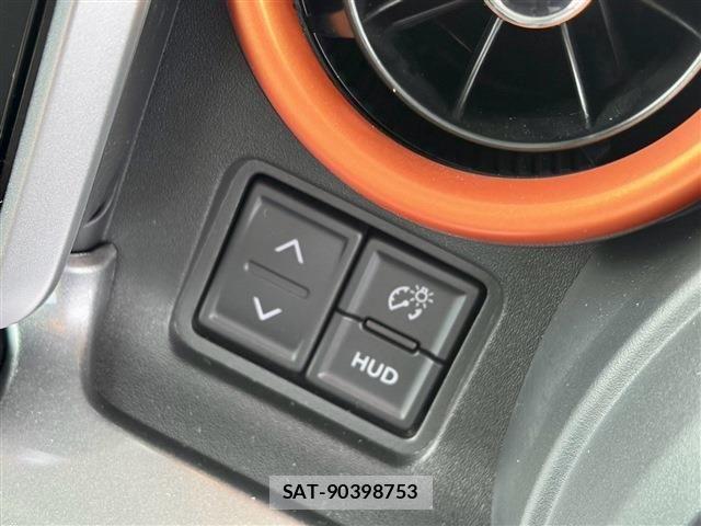 Suzuki SPACIA 2021-08 8850709-15