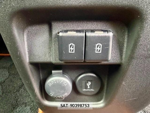 Suzuki SPACIA 2021-08 8850709-18