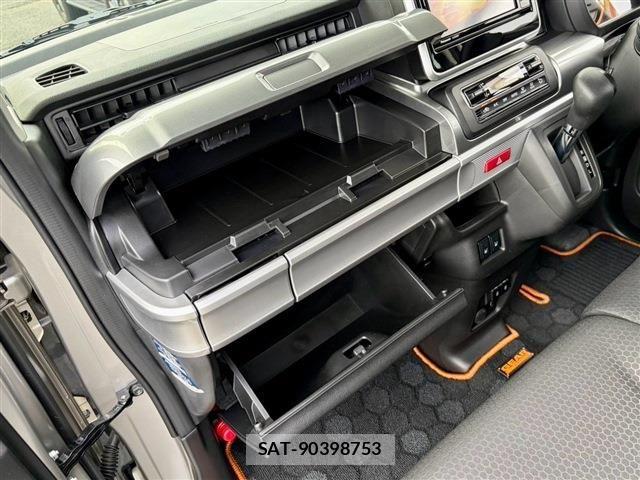 Suzuki SPACIA 2021-08 8850709-27