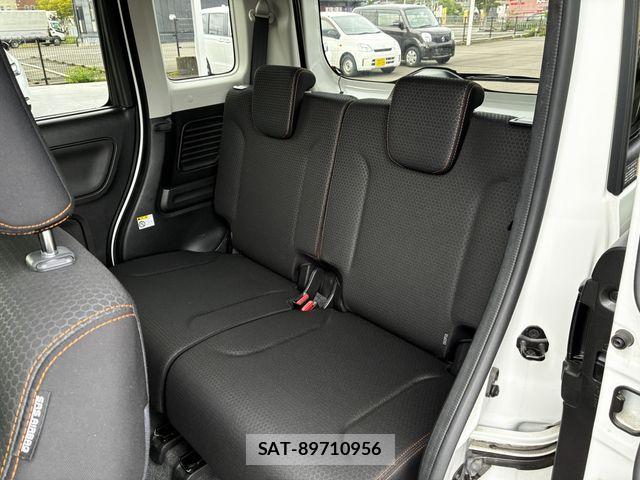 Suzuki SPACIA 2019-02 8872113-14