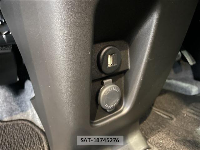 Suzuki SPACIA 2019-04 8882292-20