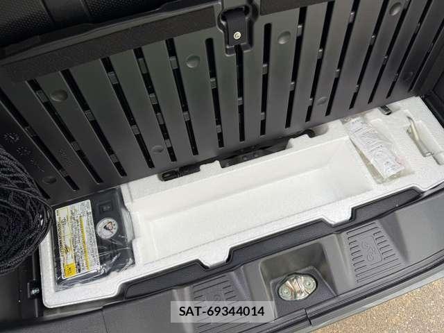 Suzuki SPACIA 2021-08 8882289-22