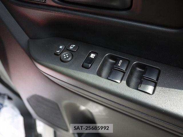 Suzuki SPACIA 2025-09 7225484-12