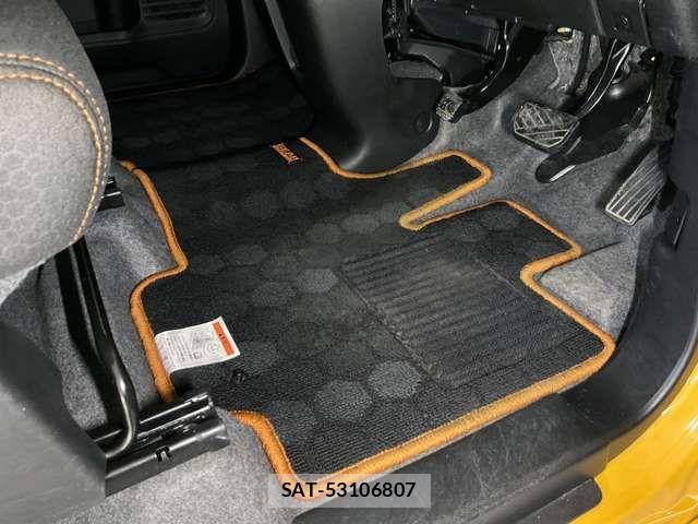 Suzuki SPACIA 2019-09 7562900-17