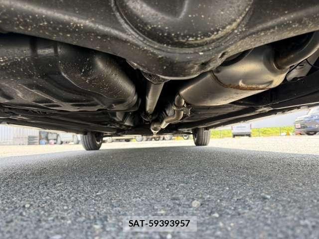 Suzuki SPACIA 2023-05 8038421-22