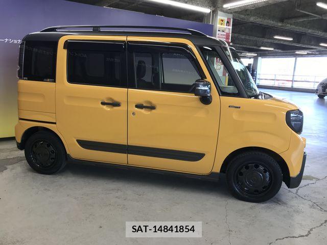 Suzuki SPACIA 2020-02 8210383-4