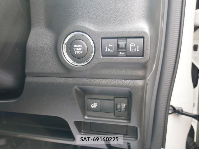 Suzuki SPACIA 2025-09 8746006-7