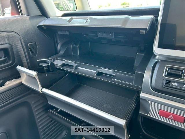 Suzuki SPACIA 2019-05 8872116-28