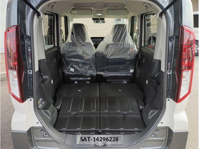 Suzuki SPACIA 2026-08 8882294-3