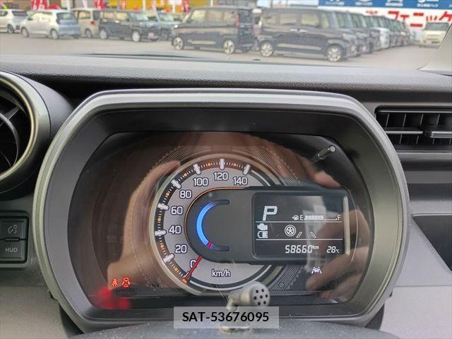 Suzuki SPACIA 2022-10 8884381-28