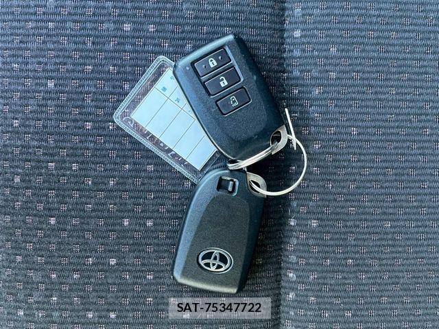 Toyota SPADE 2015-03 4177390-20