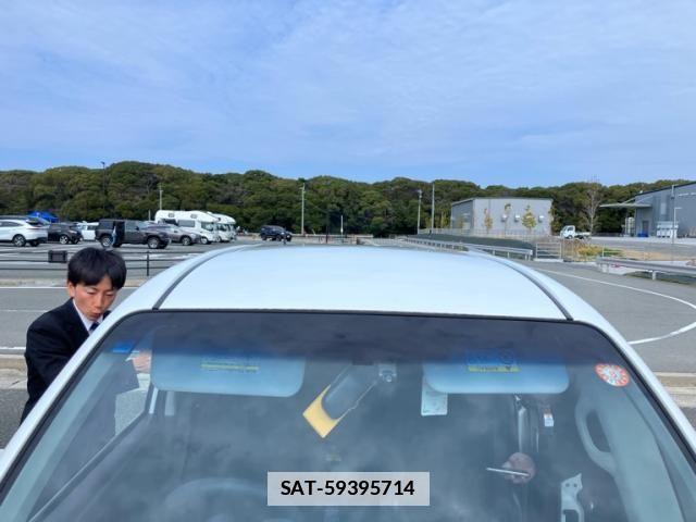 Toyota SPADE 2016-06 4602350-9