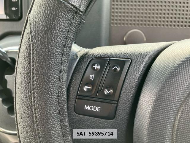 Toyota SPADE 2016-06 4602350-13