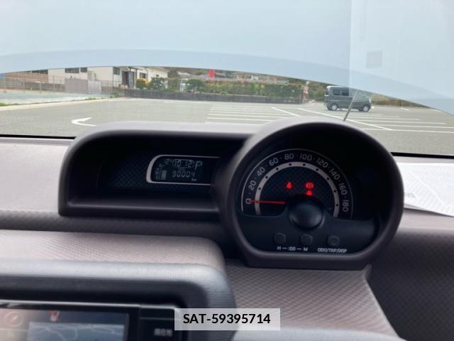 Toyota SPADE 2016-06 4602350-18