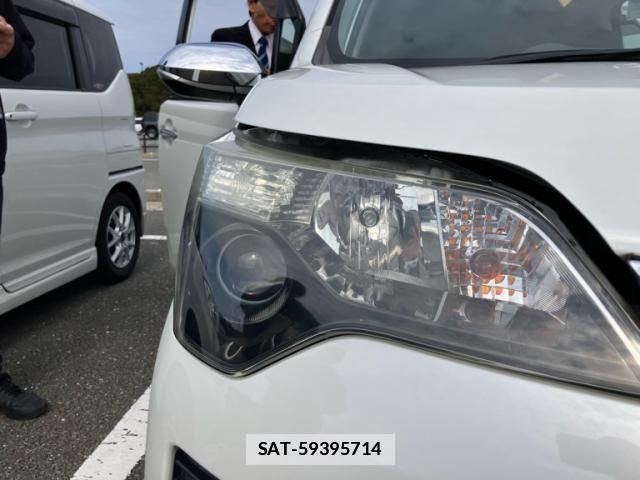 Toyota SPADE 2016-06 4602350-4