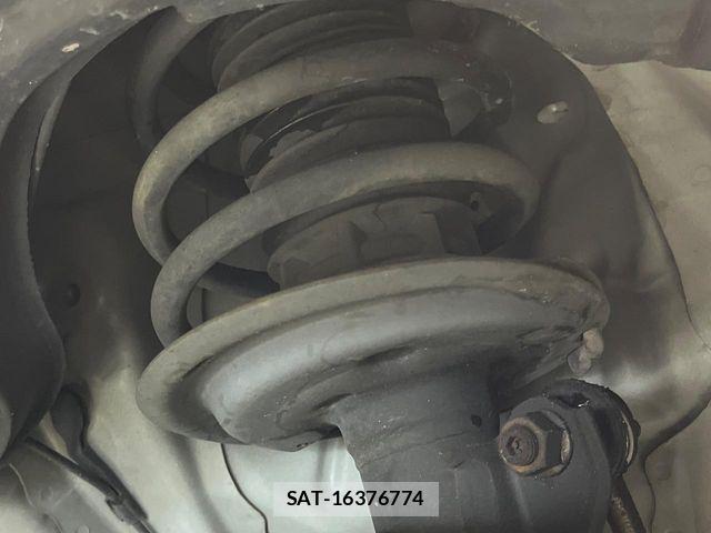 Toyota SPADE 2017-06 4602343-19