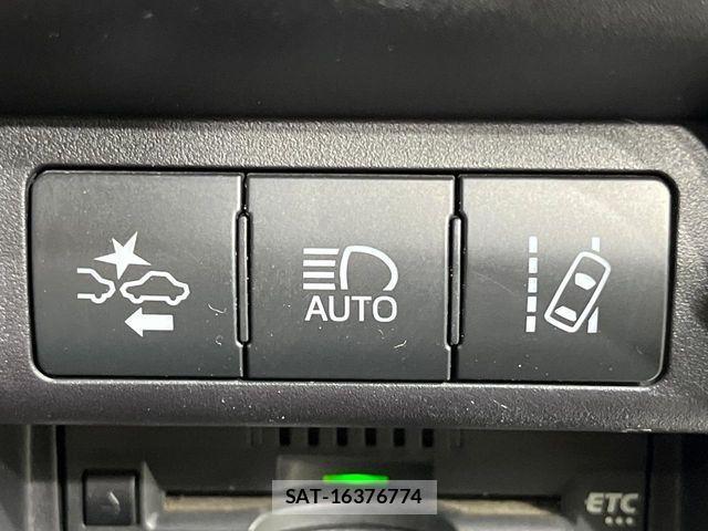 Toyota SPADE 2017-06 4602343-6