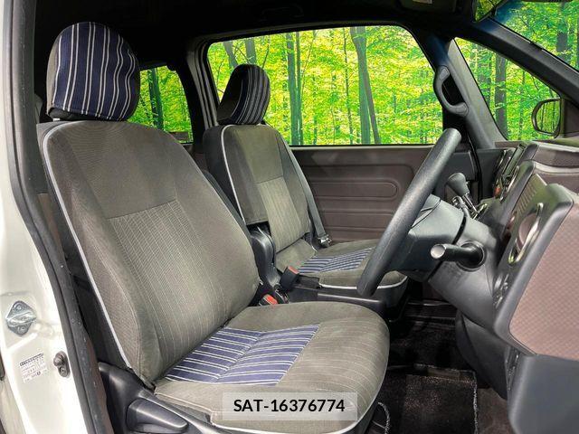 Toyota SPADE 2017-06 4602343-7