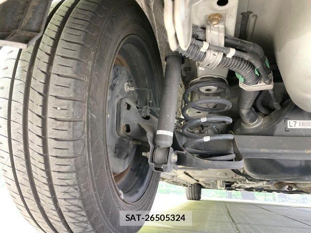 Toyota SPADE 2013-11 4641071-19