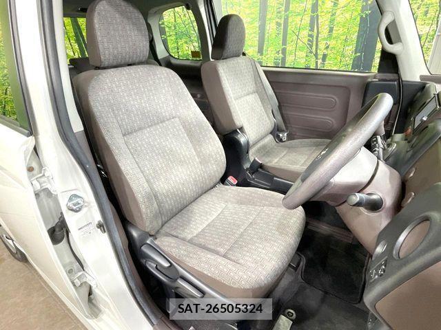 Toyota SPADE 2013-11 4641071-7