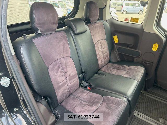 Toyota SPADE 2012-10 4986777-8