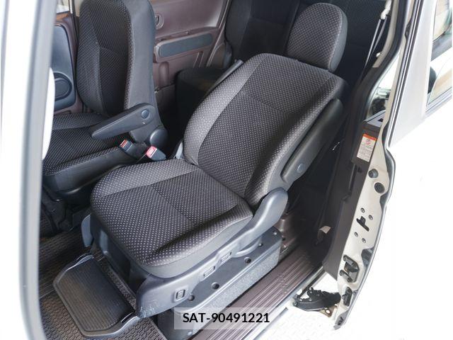 Toyota SPADE 2019-02 5879431-17
