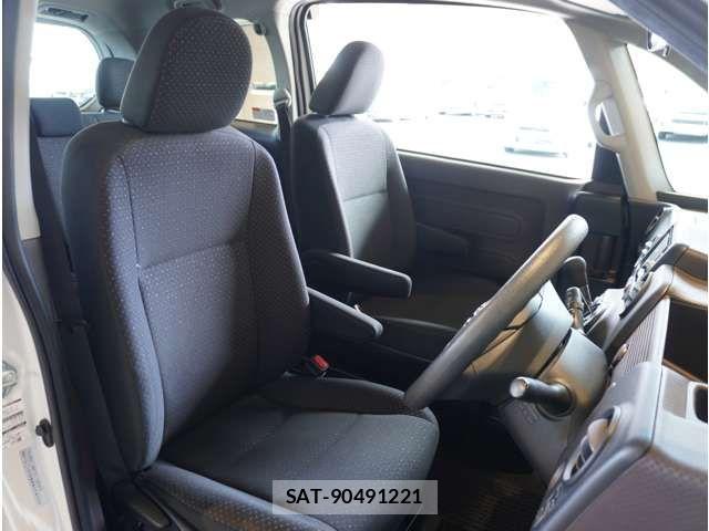 Toyota SPADE 2019-02 5879431-18