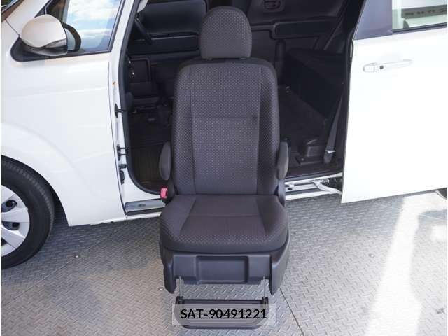 Toyota SPADE 2019-02 5879431-6