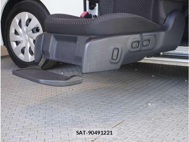 Toyota SPADE 2019-02 5879431-7