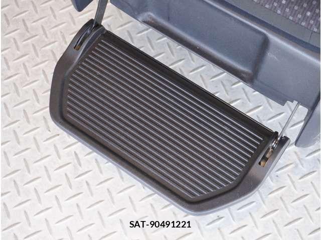 Toyota SPADE 2019-02 5879431-8