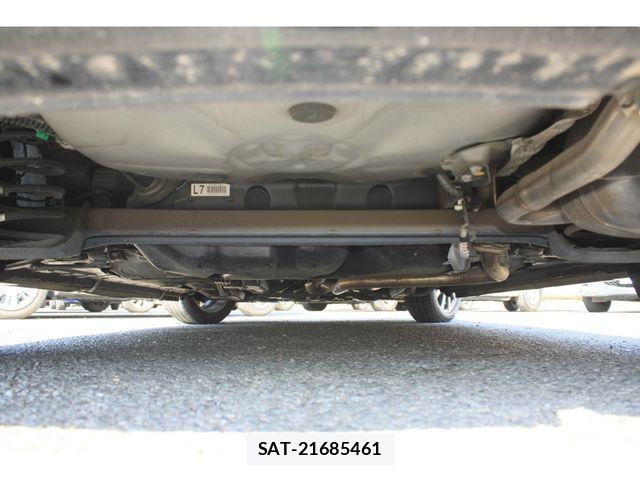 Toyota SPADE 2014-02 5879429-10