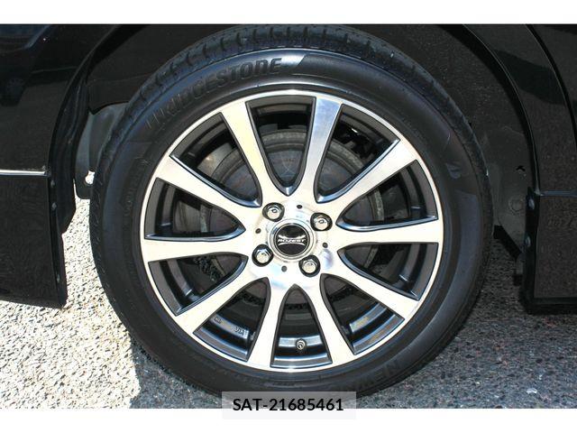 Toyota SPADE 2014-02 5879429-11