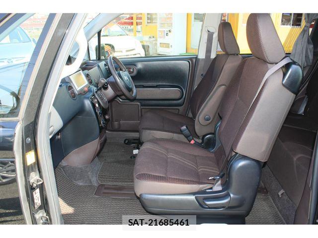 Toyota SPADE 2014-02 5879429-13