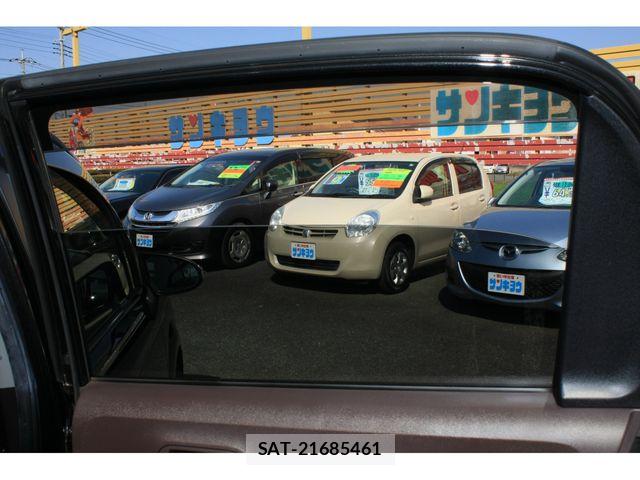 Toyota SPADE 2014-02 5879429-19