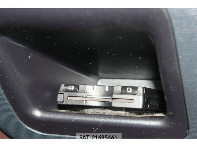 Toyota SPADE 2014-02 5879429-22