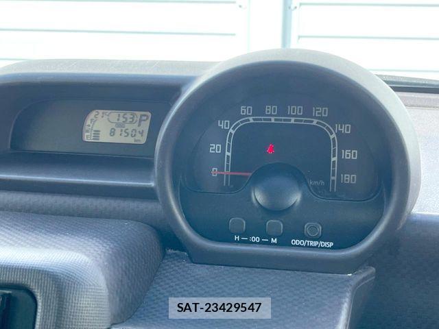 Toyota SPADE 2013-08 6019441-11