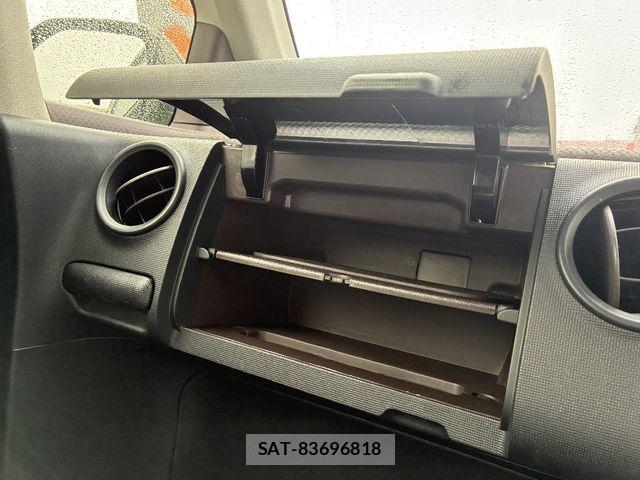 Toyota SPADE 2016-07 6247592-16