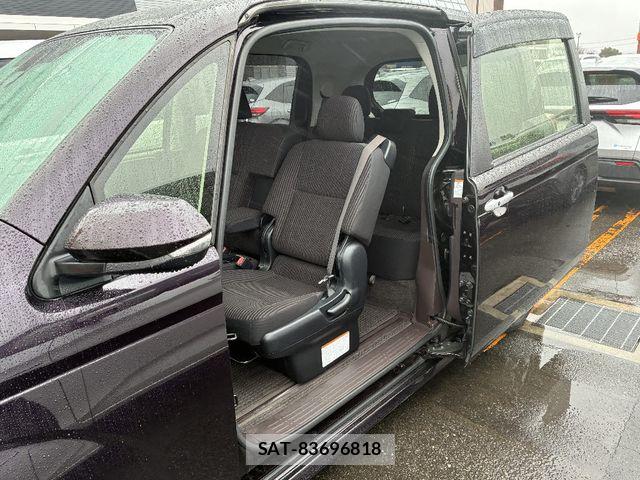 Toyota SPADE 2016-07 6247592-24