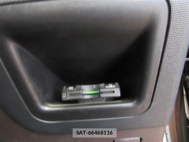 Toyota SPADE 2012-10 6266003-15