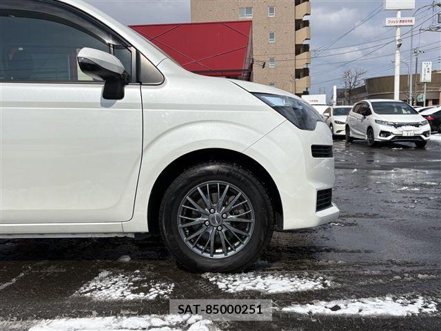 Toyota SPADE 2016-04 6277378-11