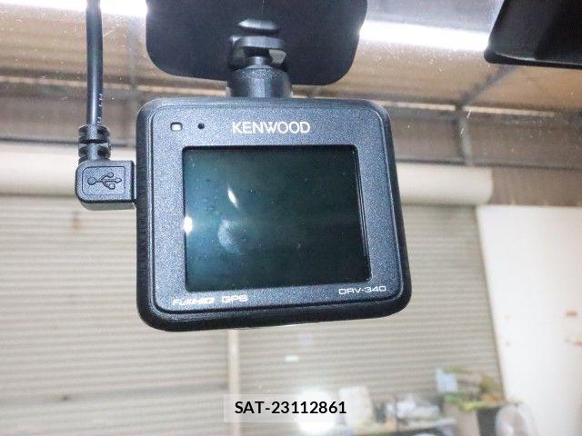 Toyota SPADE 2014-10 6682884-13