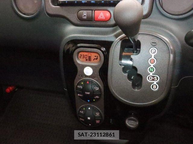 Toyota SPADE 2014-10 6682884-19
