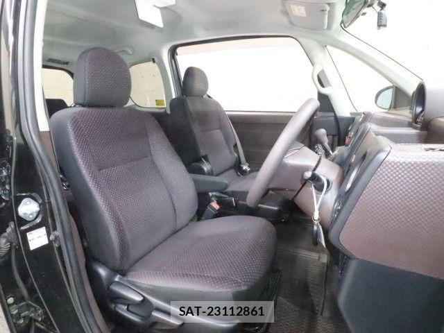 Toyota SPADE 2014-10 6682884-3